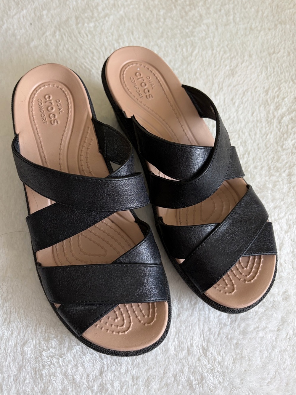 CROCS Women’s Black Crisscross Slide Sandals with Neutral Footbed Sz 8